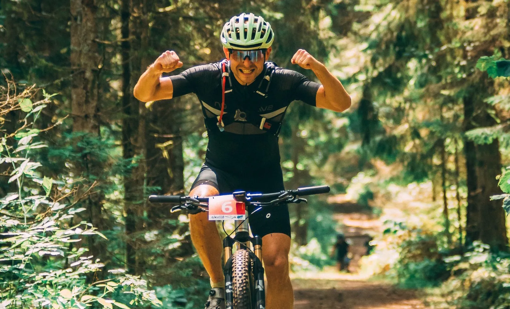 Late to cycling: an amateur MTB racer's path to Superfly